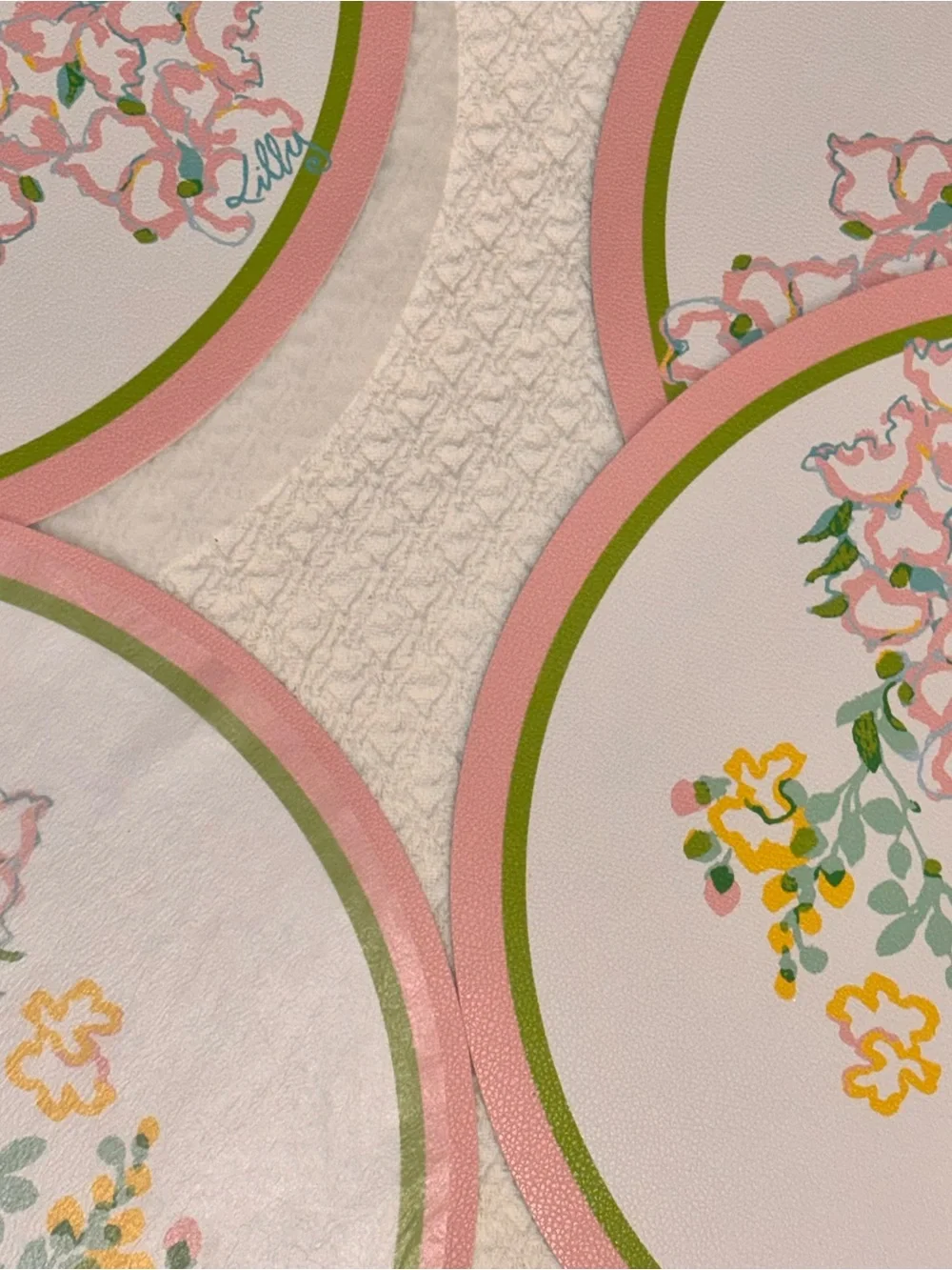 New set of 4 Lilly Pulitzer Placemats pastel floral sunshine wipeable